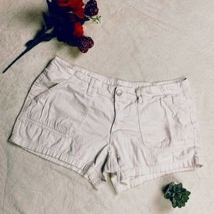 Faded glory short white